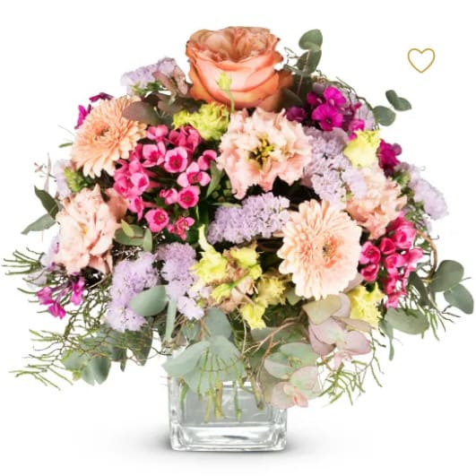 Feiner Strauss des Monat Mai mit Rosen, Eustoma, Stativen, Astern, Eucaliptus Feiner Strauss des Monat Mai mit Rosen, Eustoma, Stativen, Astern, Eucaliptus