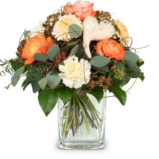 Strauss mit Rosen, Germini, Nelken, Ranunkeln, Eukalyptus, Sisal Herz Blumen Ackermann im Blumen Pavillon Hauptbahnhof Bern und direkt online zu Ihnen nach Hause