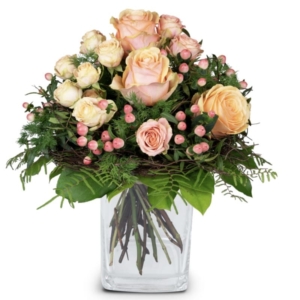 Zarte Winterromantik Fr. 46.00/70.00/96.00 Strauss mit Rosen, Germini, Eustoma, Alstromeria